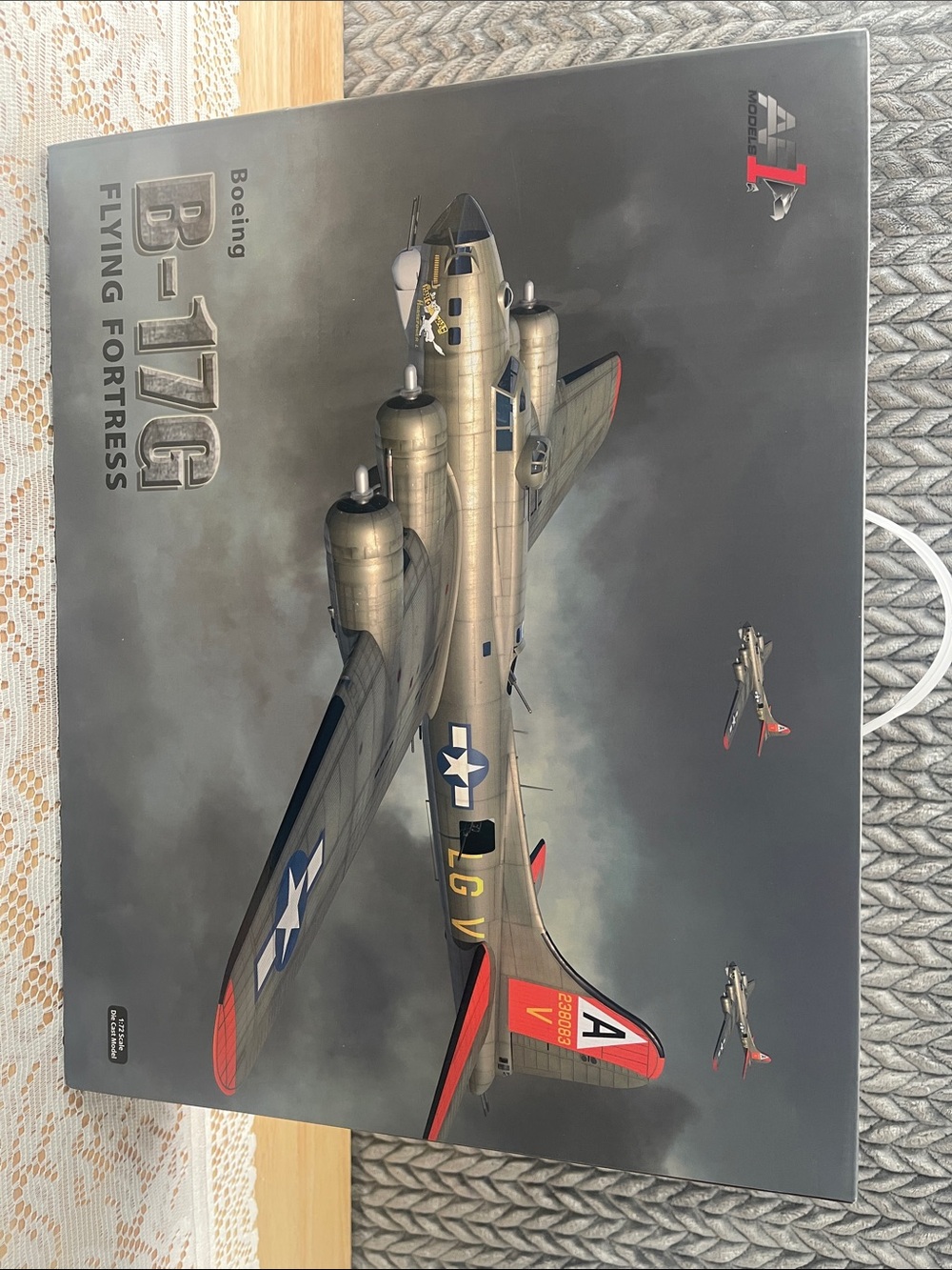 Model Airplane Metallic Green B-17G Flying Fortress Boeing